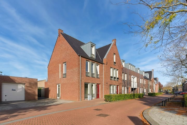 Foto 2 van Peellandstraat 2