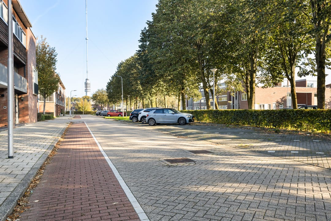 Foto 41 van Sint Petersburglaan 26