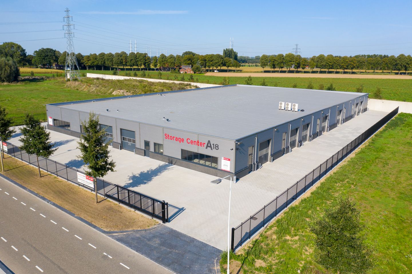 Bekijk foto 2 van Kryptonstraat 32
