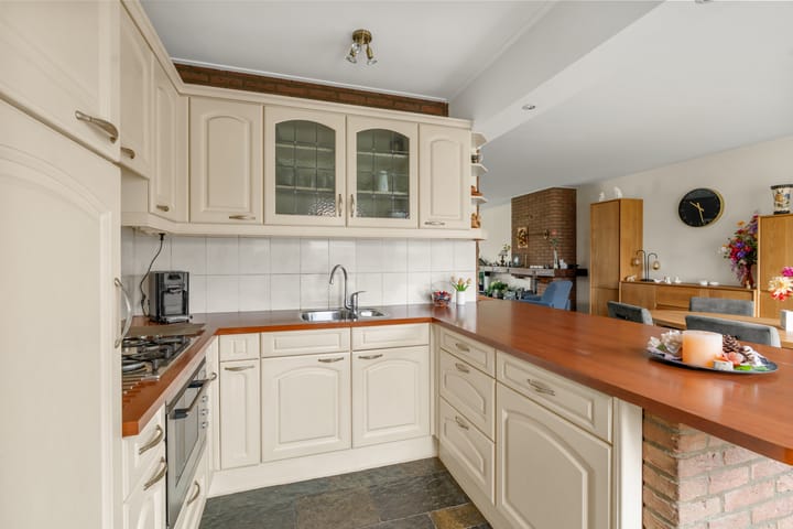 Hoekwoning te koop: Plasweg 27A, Waddinxveen