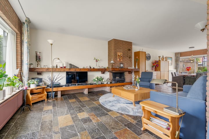 Hoekwoning te koop: Plasweg 27A, Waddinxveen