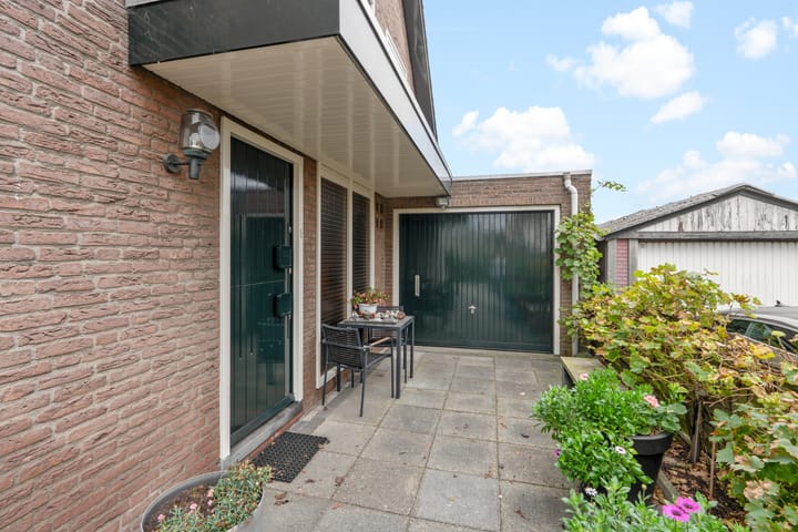 Hoekwoning te koop: Plasweg 27A, Waddinxveen