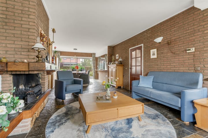 Hoekwoning te koop: Plasweg 27A, Waddinxveen