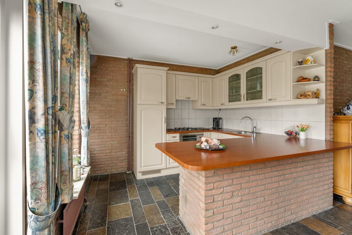 Hoekwoning te koop: Plasweg 27A, Waddinxveen