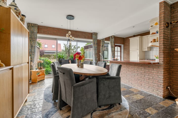 Hoekwoning te koop: Plasweg 27A, Waddinxveen