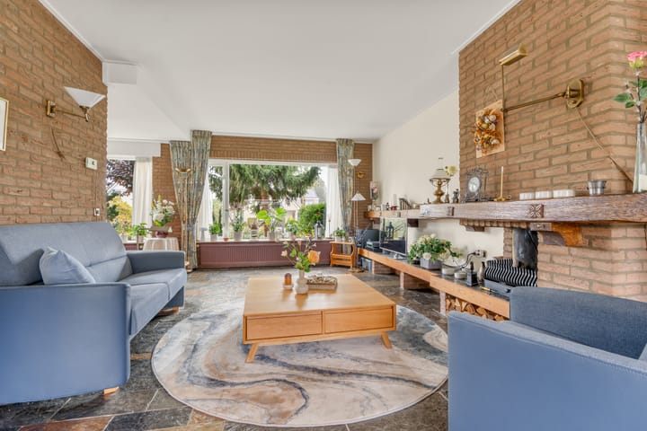 Hoekwoning te koop: Plasweg 27A, Waddinxveen