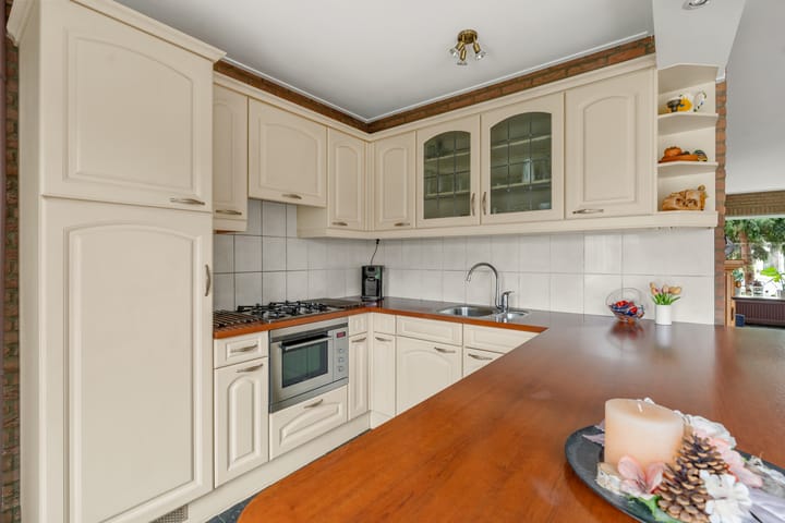 Hoekwoning te koop: Plasweg 27A, Waddinxveen