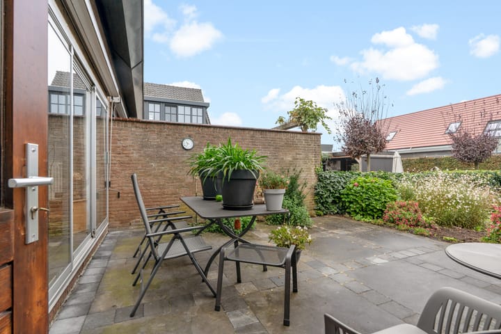 Hoekwoning te koop: Plasweg 27A, Waddinxveen