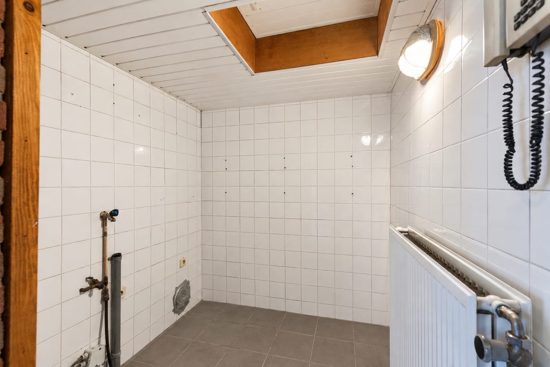Photo 16 of Wegastraat 39