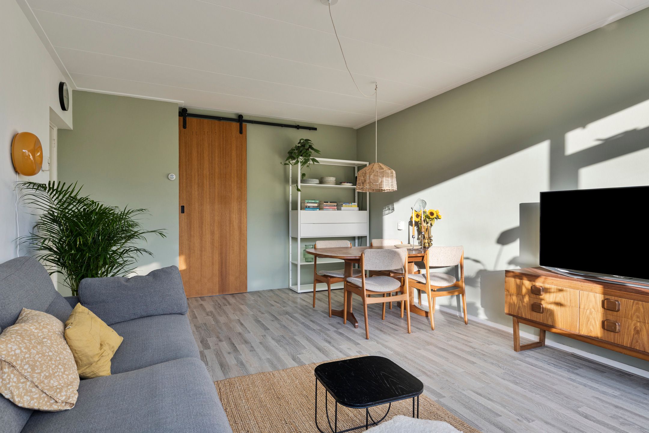 Photo 6 of Lachappellestraat 59-A