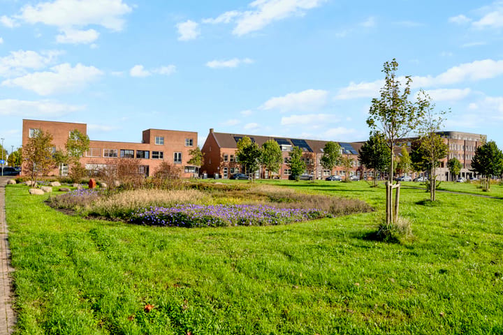 Appartement te koop: Beneluxlaan 758, Almere
