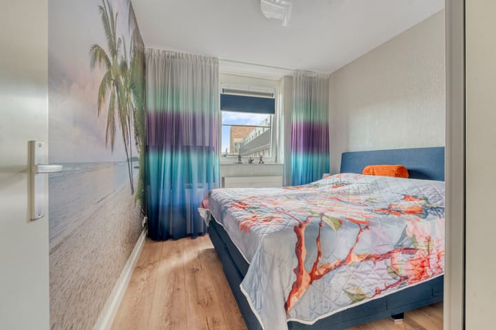 Appartement te koop: Beneluxlaan 758, Almere