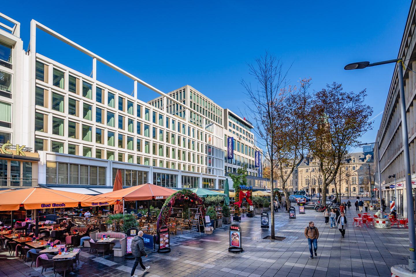 Bekijk foto 1 van Stadhuisplein 9