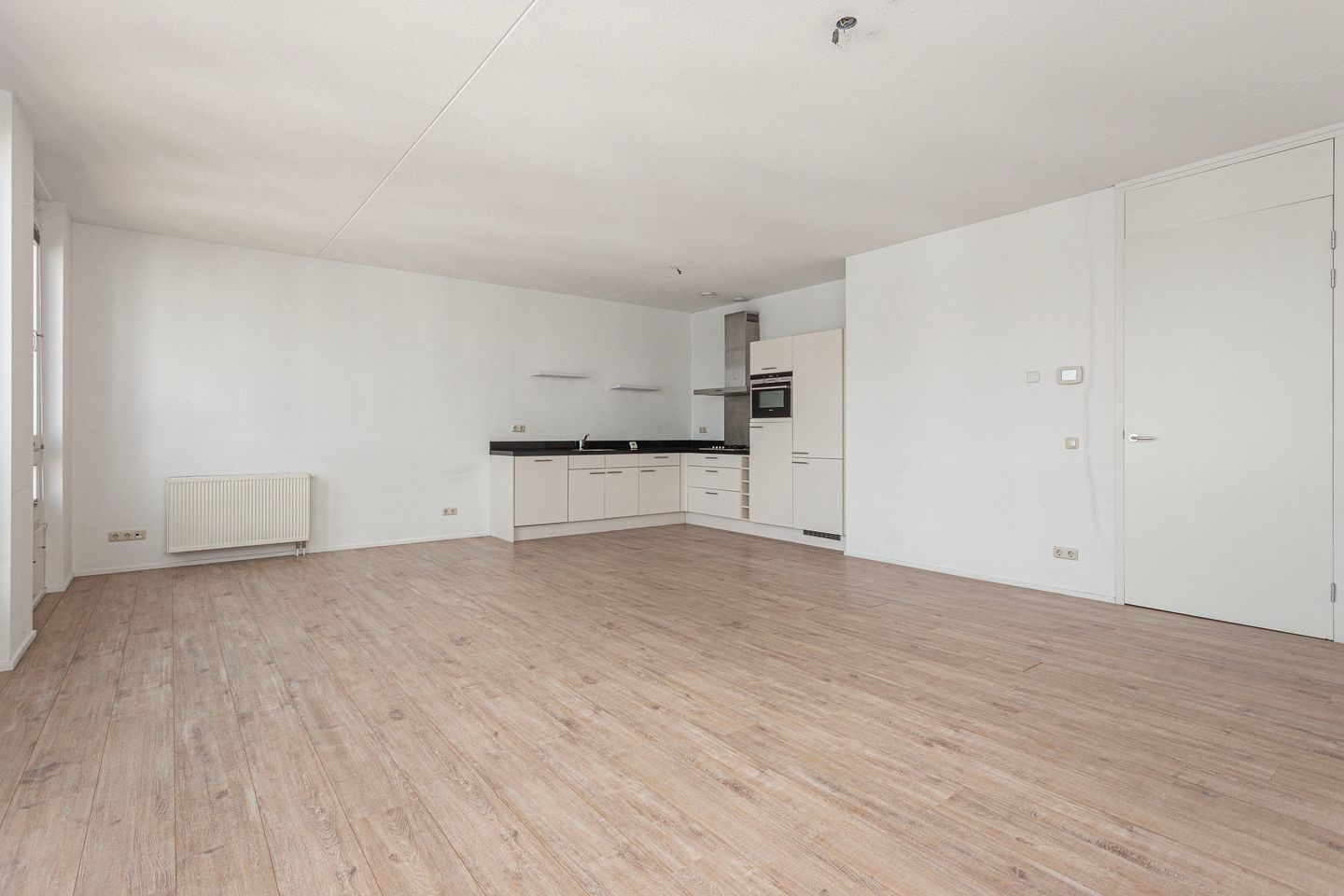 Photo 10 of Dr. R. van Lutterveltstraat 56