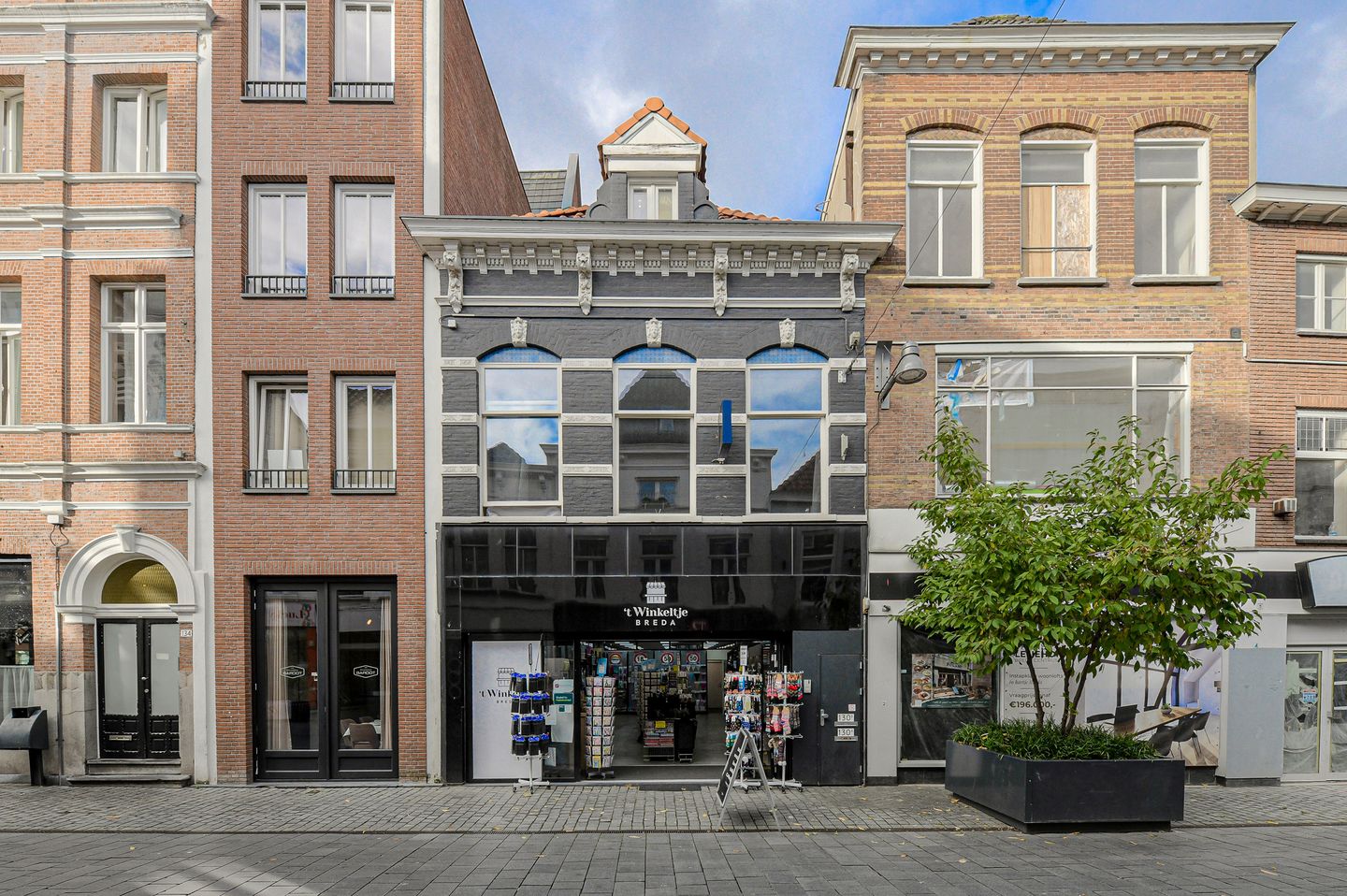 View photo 1 of Ginnekenstraat 130