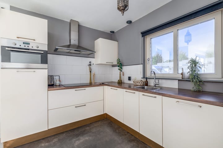 Tussenwoning te koop: Rendierlaan 10, Helmond