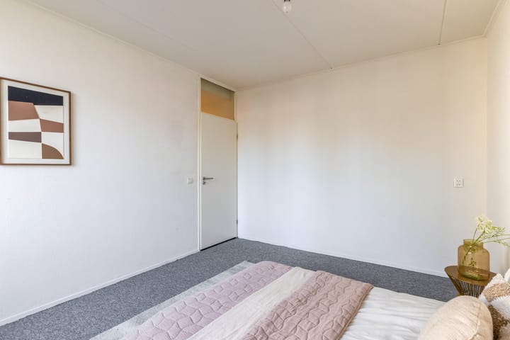 Tussenwoning te koop: Rendierlaan 10, Helmond