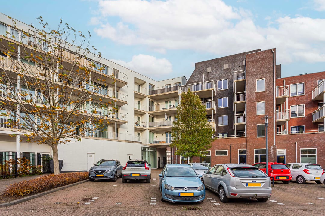 Photo 32 of J. Homan van der Heideplein 34