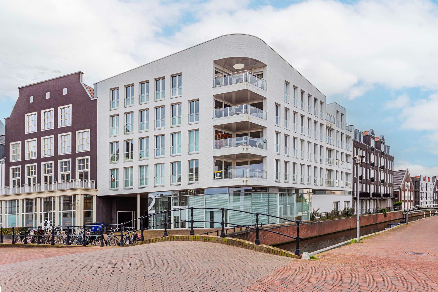Photo 34 of J. Homan van der Heideplein 34
