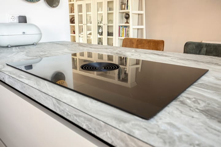 Tussenwoning te koop: Aan het Stichelen 12, Roermond