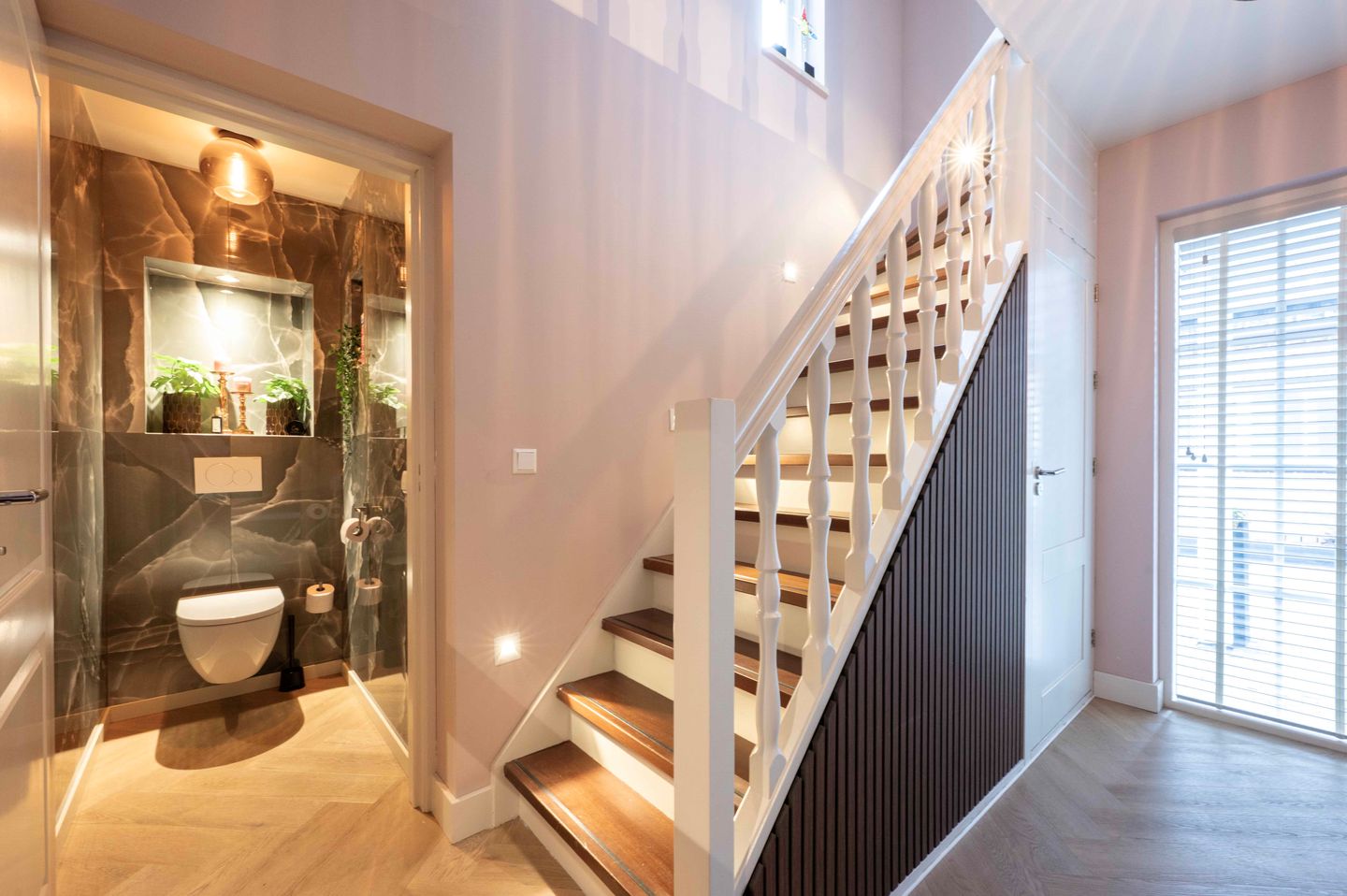 Photo 10 of Onze Lieve Vrouwestraat 171