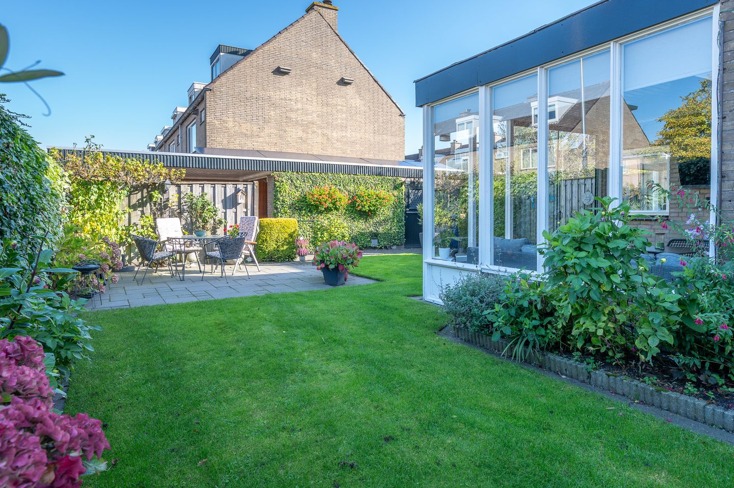 Photo 19 of H Roland Holststraat 25