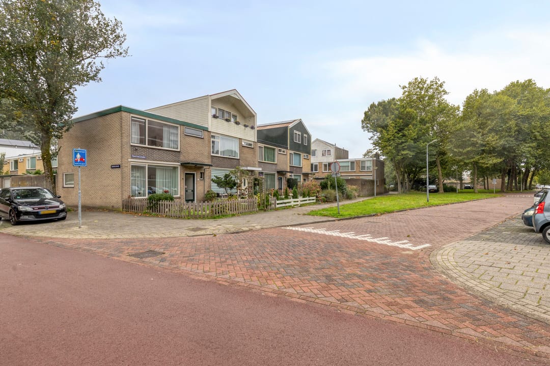 Photo 23 of Pinksterbloemweg 16