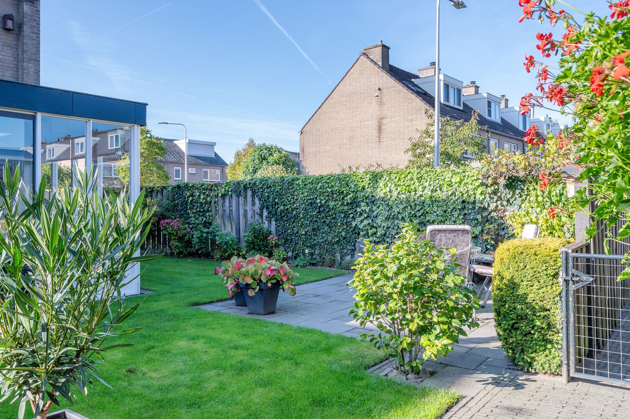 Photo 15 of H Roland Holststraat 25