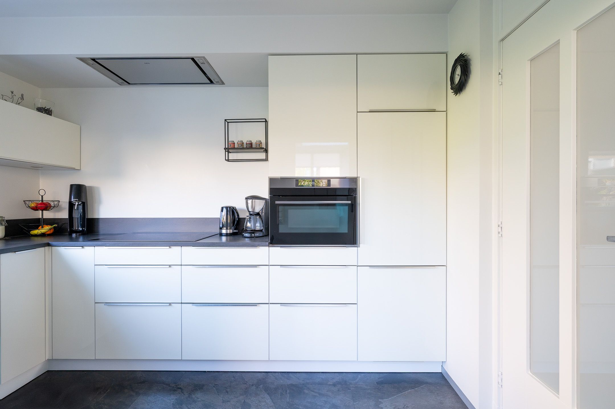 Photo 12 of H Roland Holststraat 25