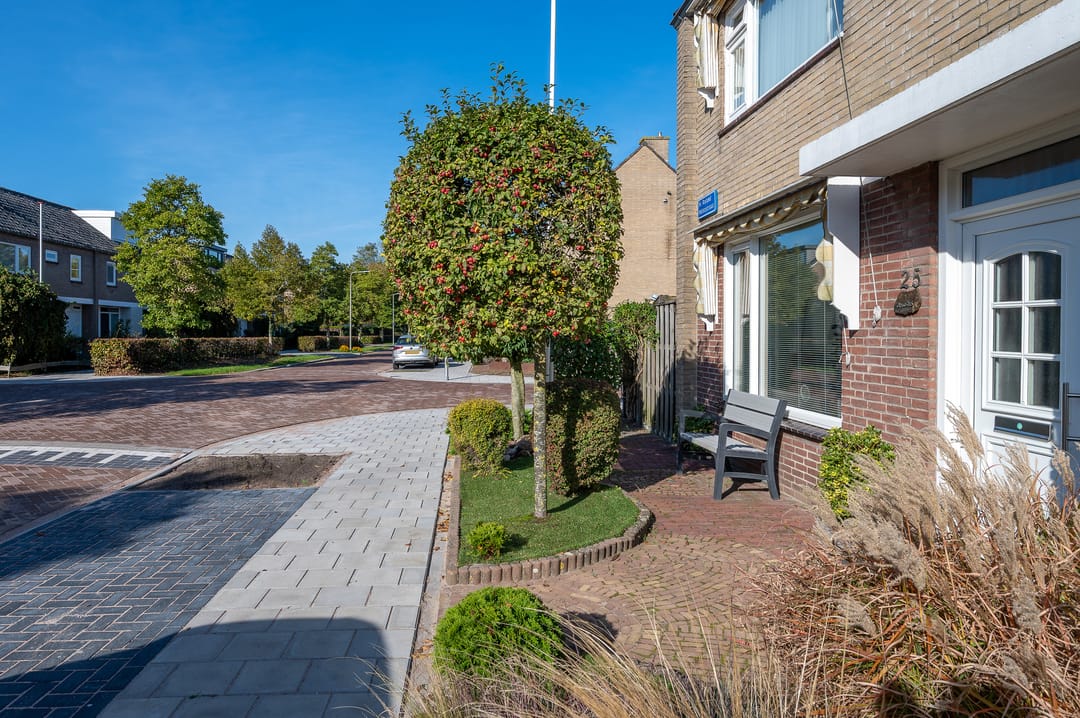 Photo 41 of H Roland Holststraat 25