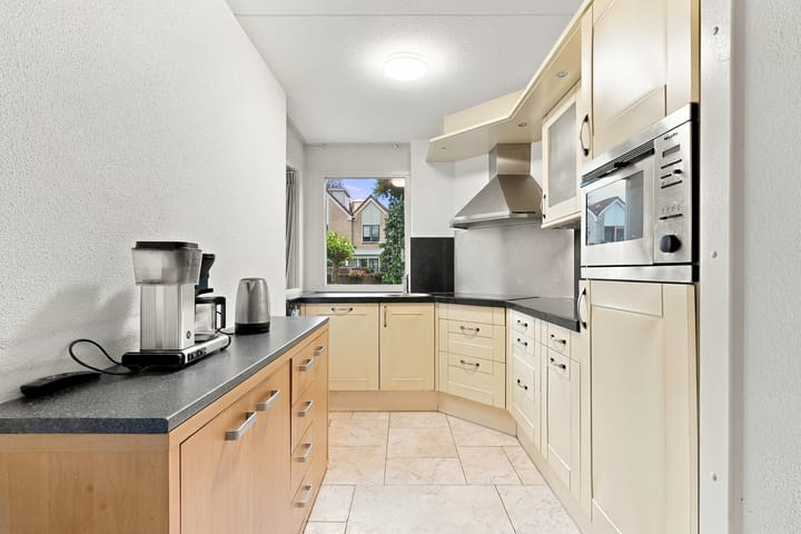Tussenwoning te koop: Elbe 17, Uithoorn