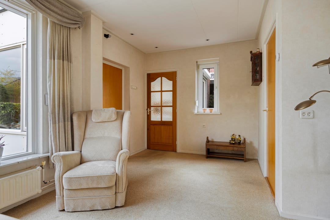Photo 8 of Beatrixstraat 17