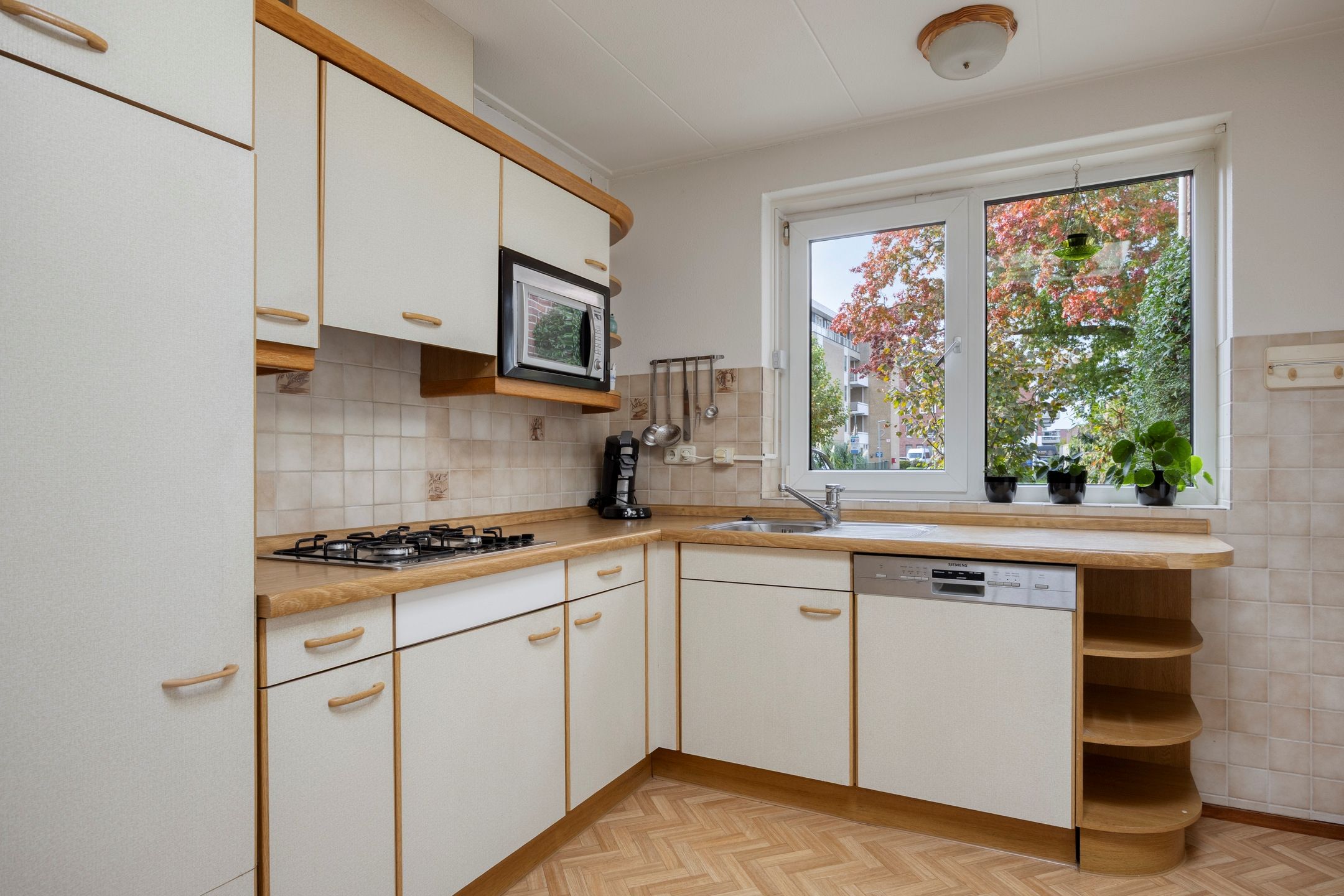 Photo 9 of Beatrixstraat 17