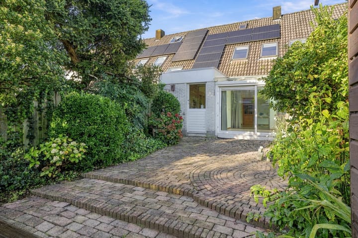 Tussenwoning te koop: Elbe 17, Uithoorn