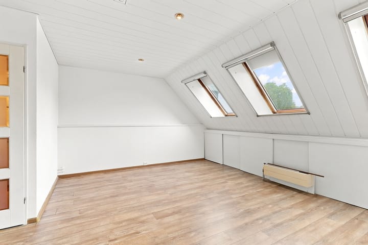 Tussenwoning te koop: Elbe 17, Uithoorn