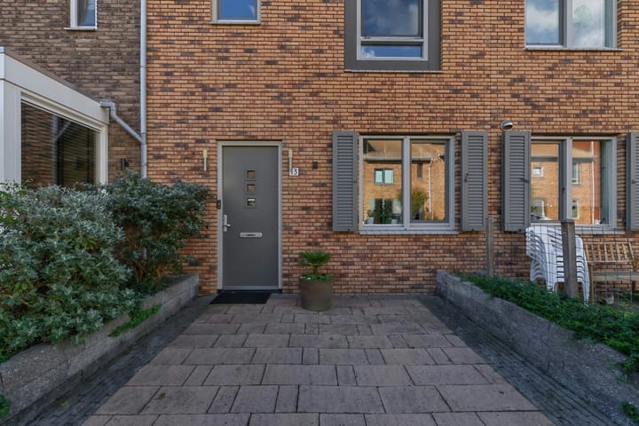 Tussenwoning te koop: Slagenland 13, Assendelft