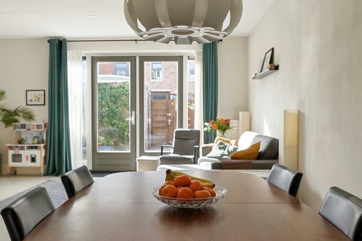 Tussenwoning te koop: Slagenland 13, Assendelft