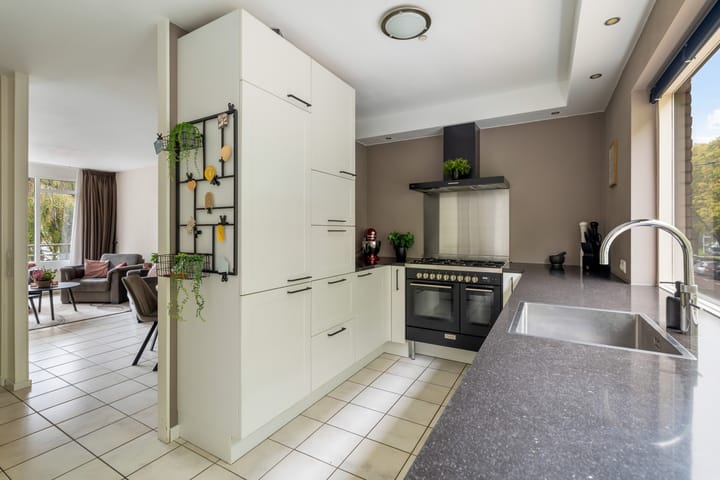 Tussenwoning te koop: Stadhoudersring 29, Zoetermeer