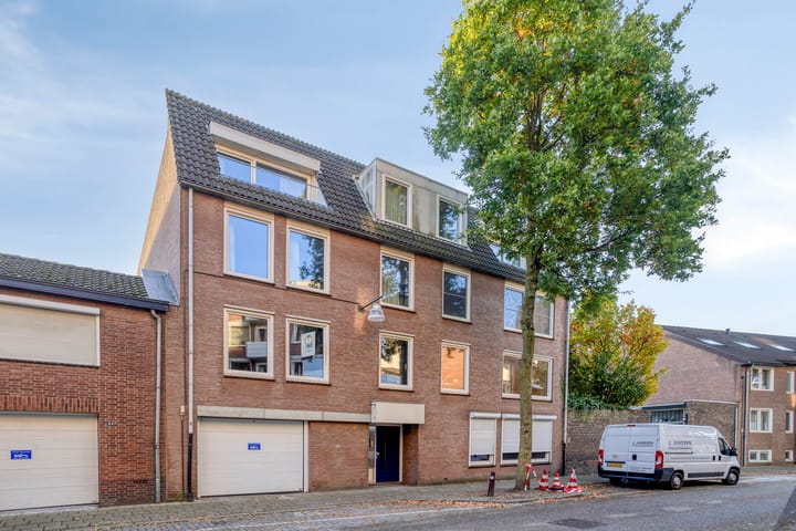 Appartement te koop: Mariagardestraat 74, Roermond