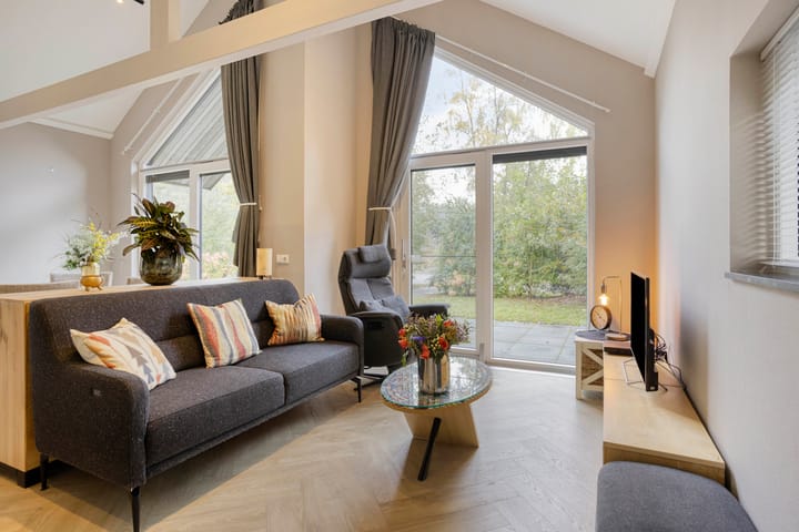 Photo 2 of Bloemendaal 7-C40