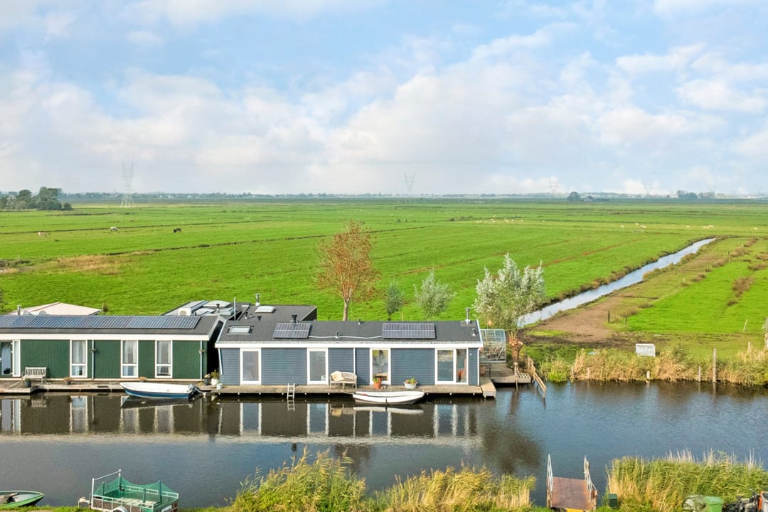 Photo 37 of Broekermeerdijk 27-WS