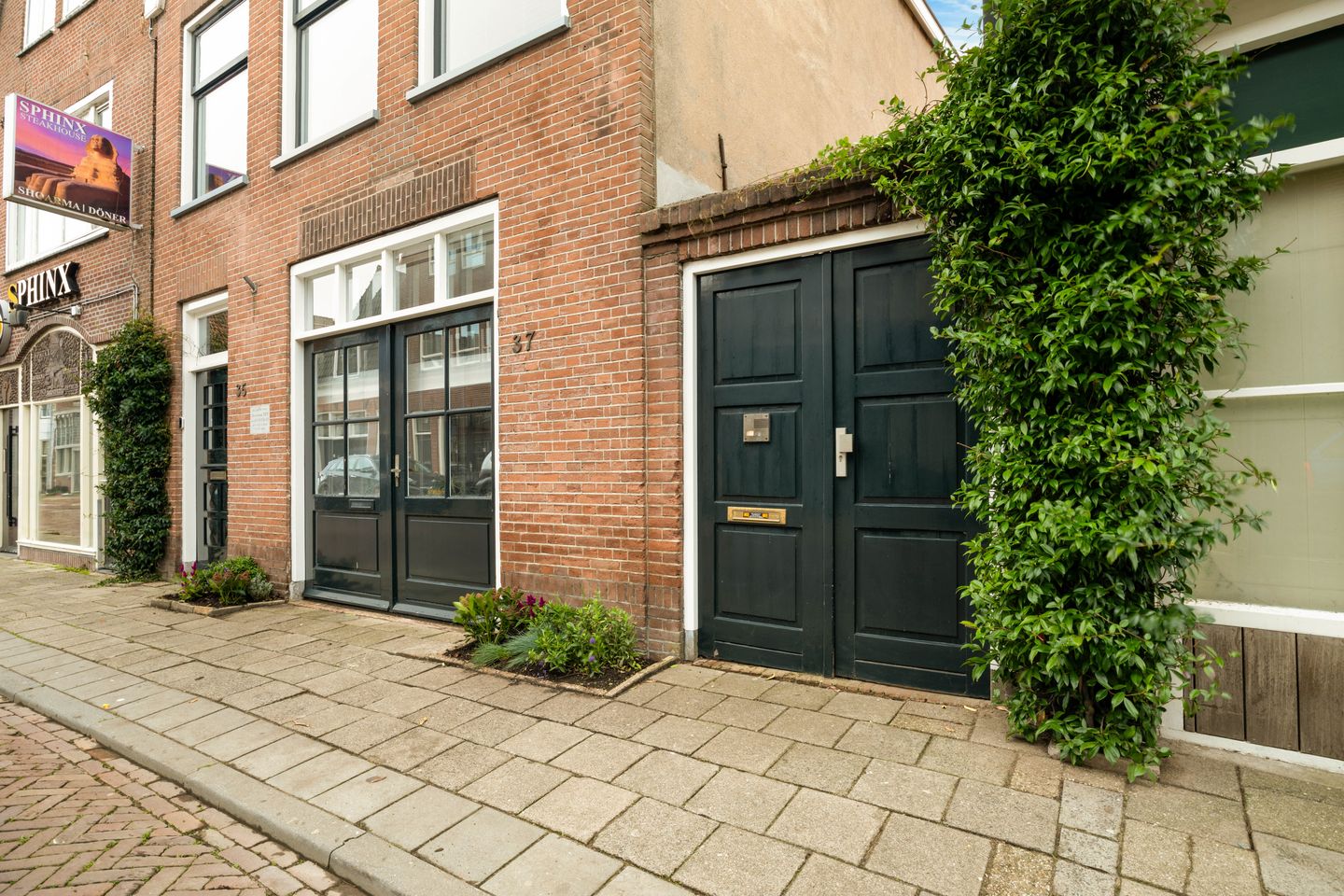 Foto 1 van West 37