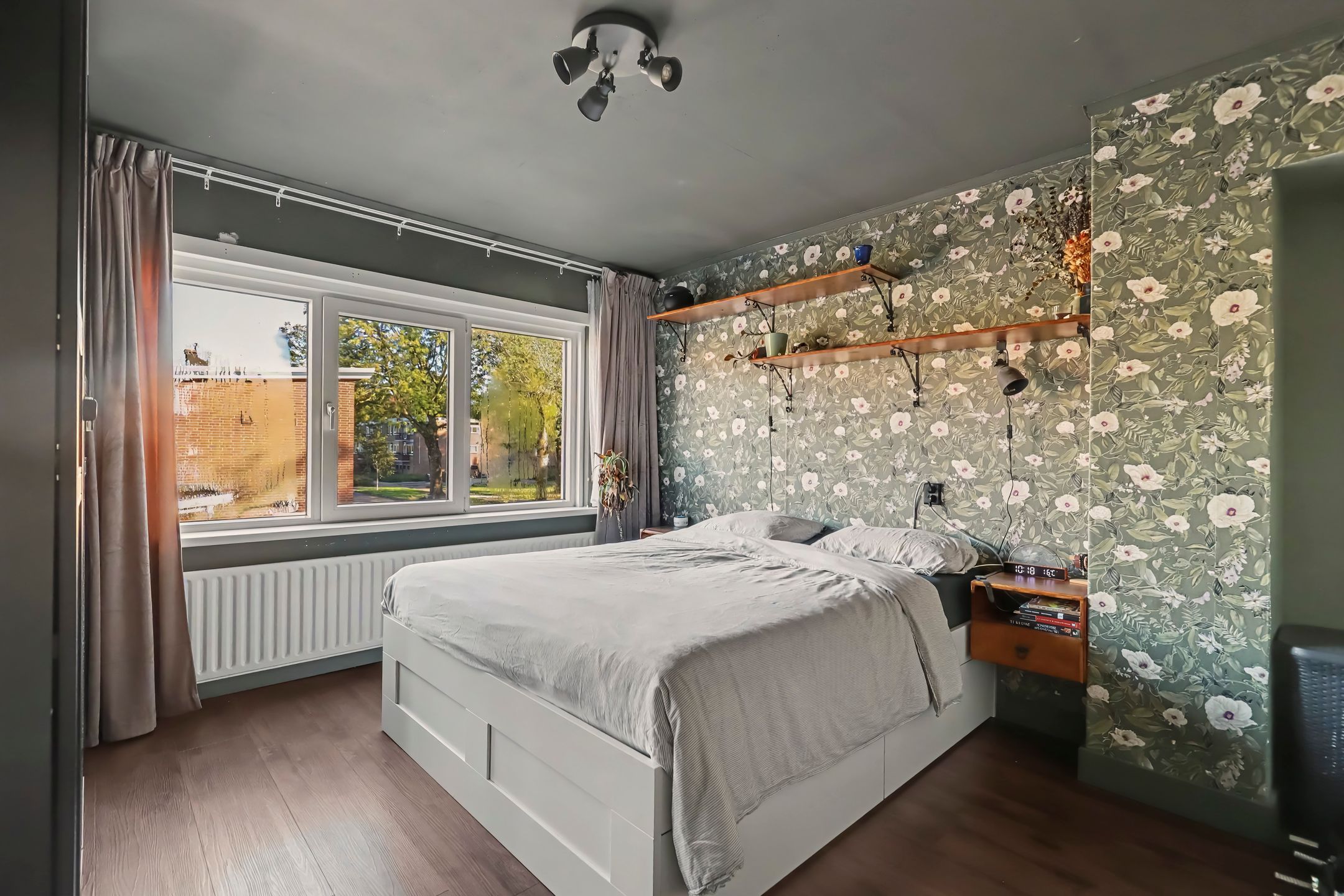 Photo 15 of J. P. Heijestraat 47