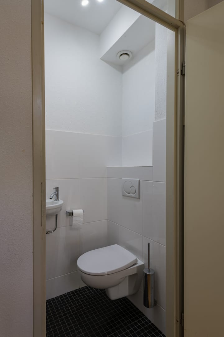 Photo 13 of Rector Meussenstraat 23-B