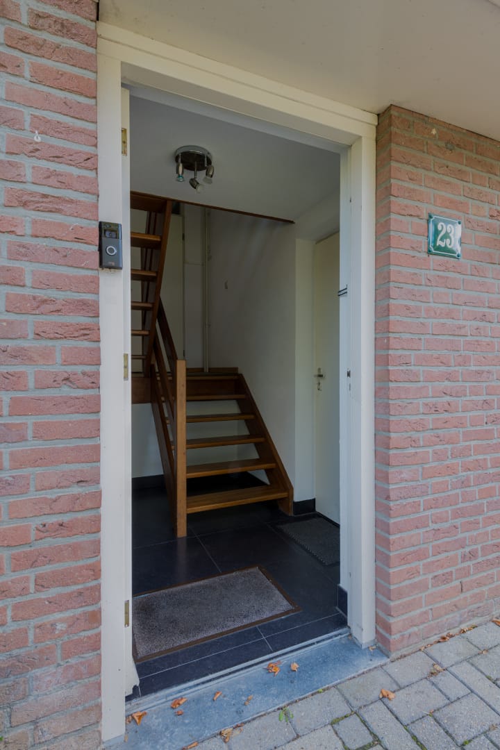 Photo 3 of Rector Meussenstraat 23-B