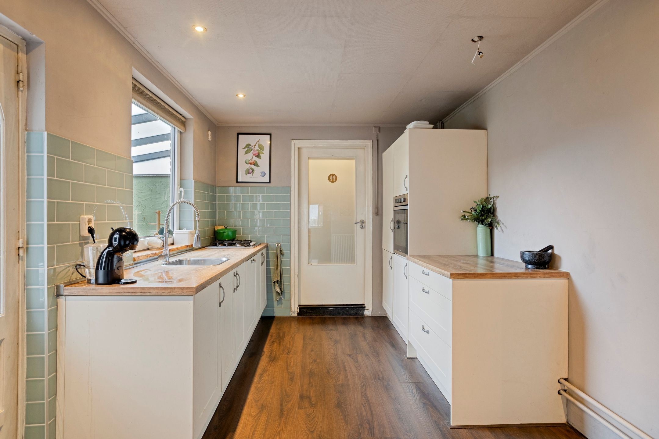 Photo 12 of Willemstraat 21