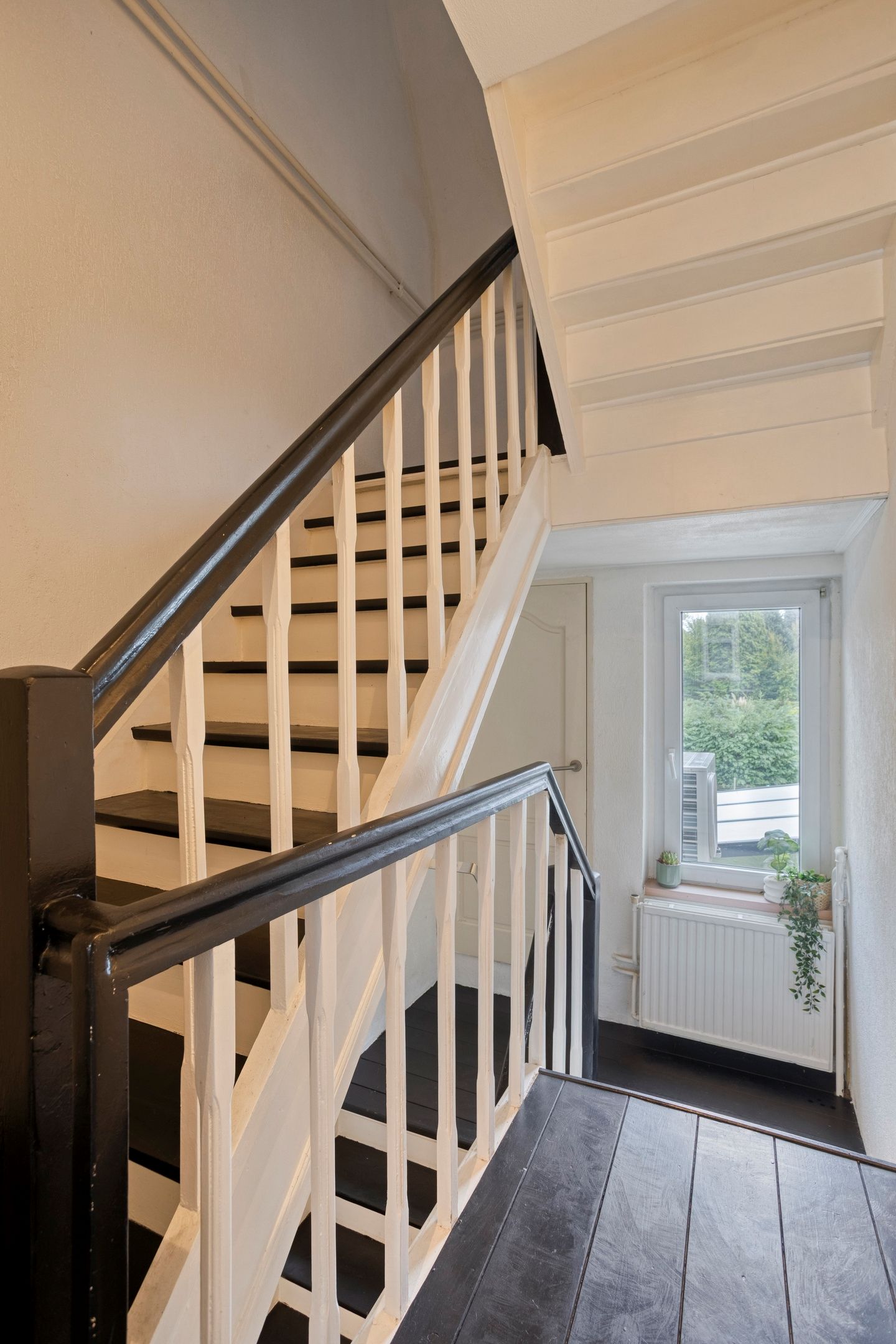 Photo 19 of Willemstraat 21