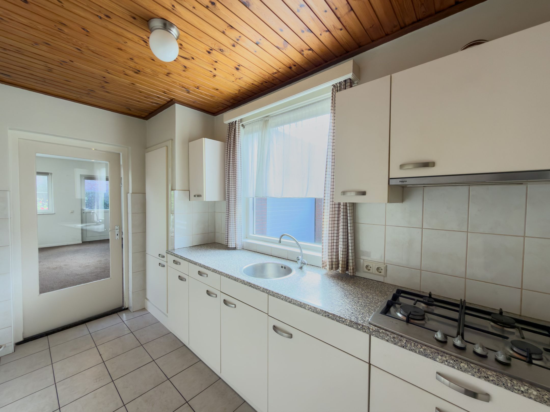 Photo 12 of Veldstraat 87