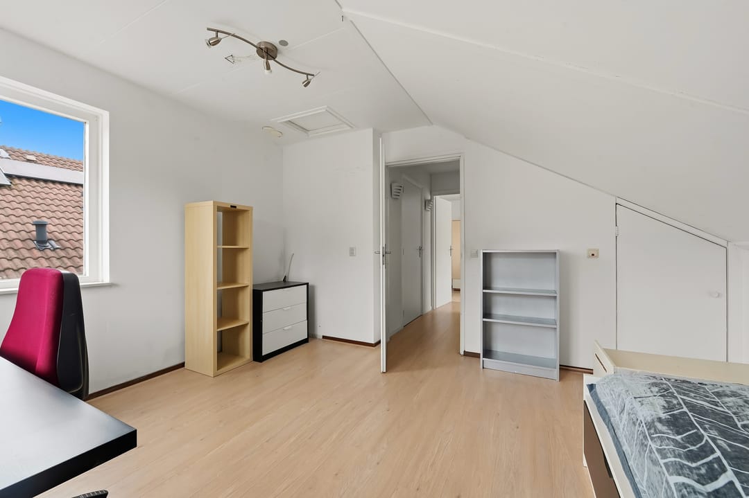 Photo 41 of Van der Meulenstraat 42