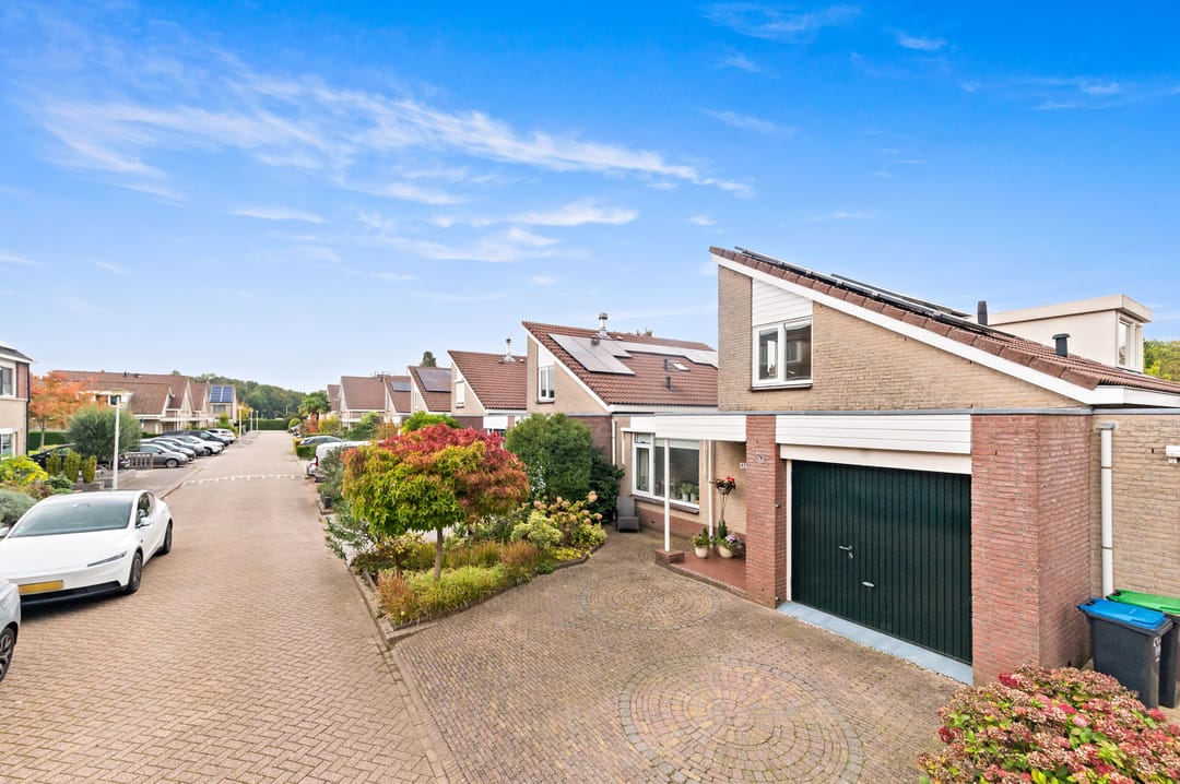 Photo 46 of Van der Meulenstraat 42